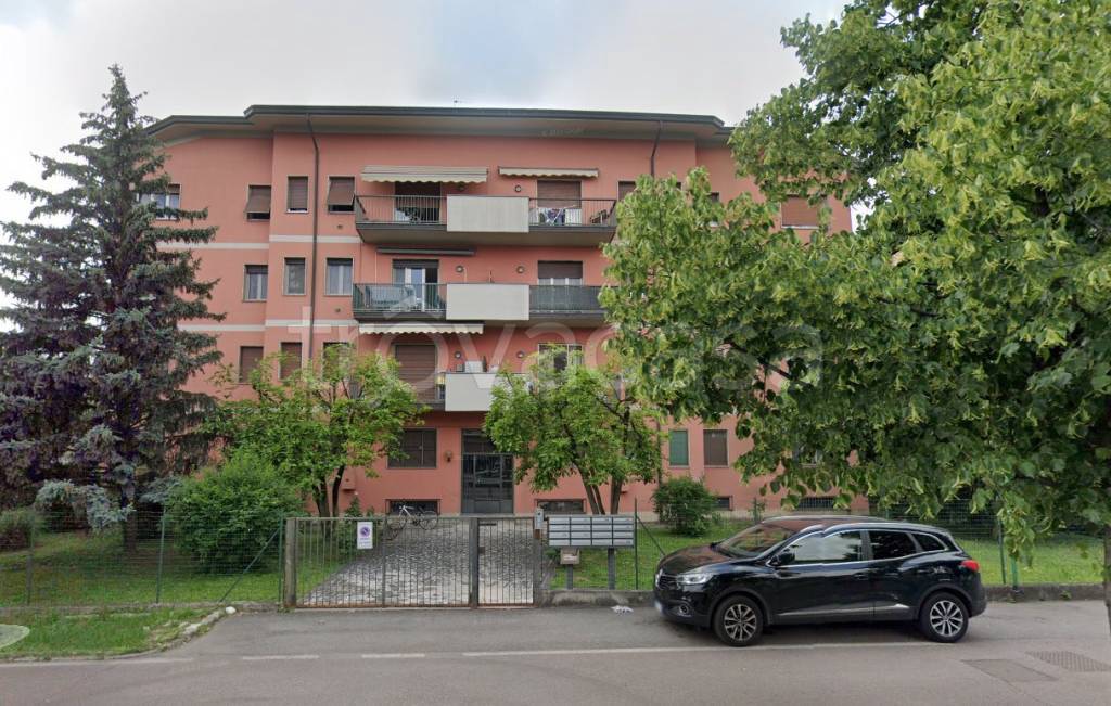 Appartamento in vendita a Treviglio viale Carlo Porta, 10