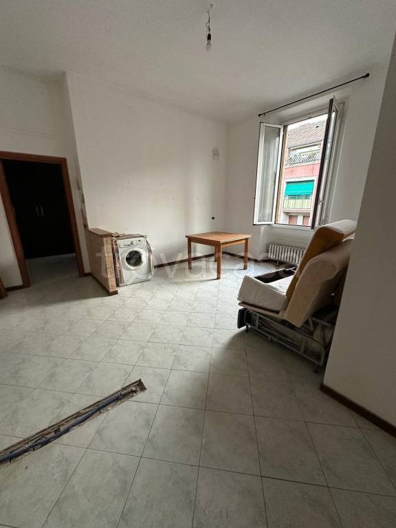 Appartamento in vendita a Milano via Antonio Mambretti, 24