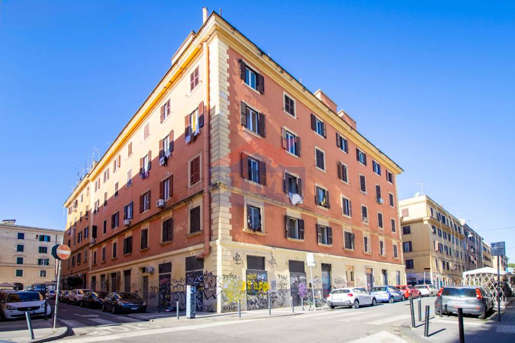 Appartamento in vendita a Roma via dei Sabelli