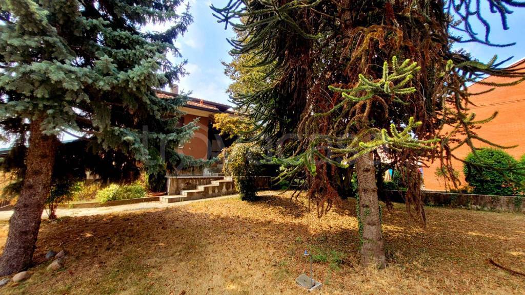 Villa in vendita a Busto Arsizio via Mandello