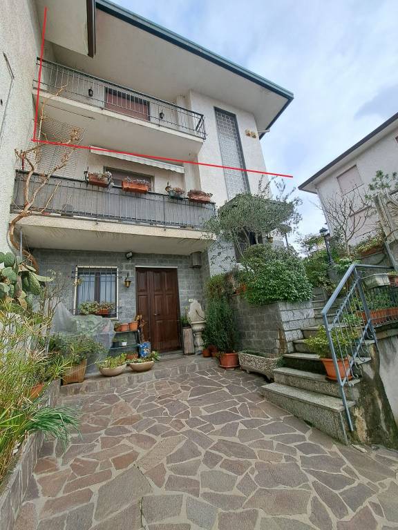 Appartamento in vendita a Oggiona con Santo Stefano via Alpi