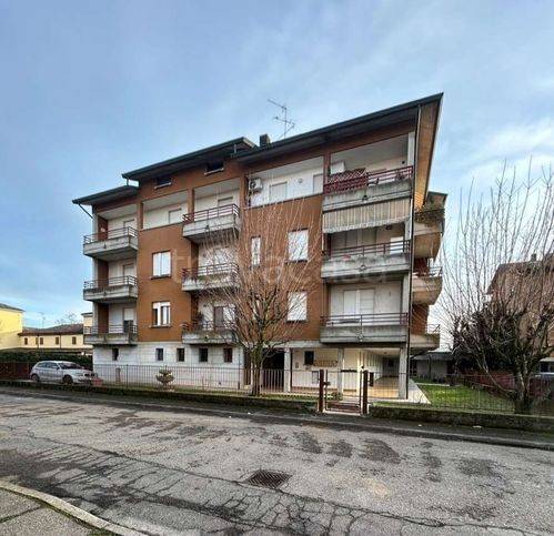 Appartamento in vendita a Reggio nell'Emilia via Riccardo Arleoni 13