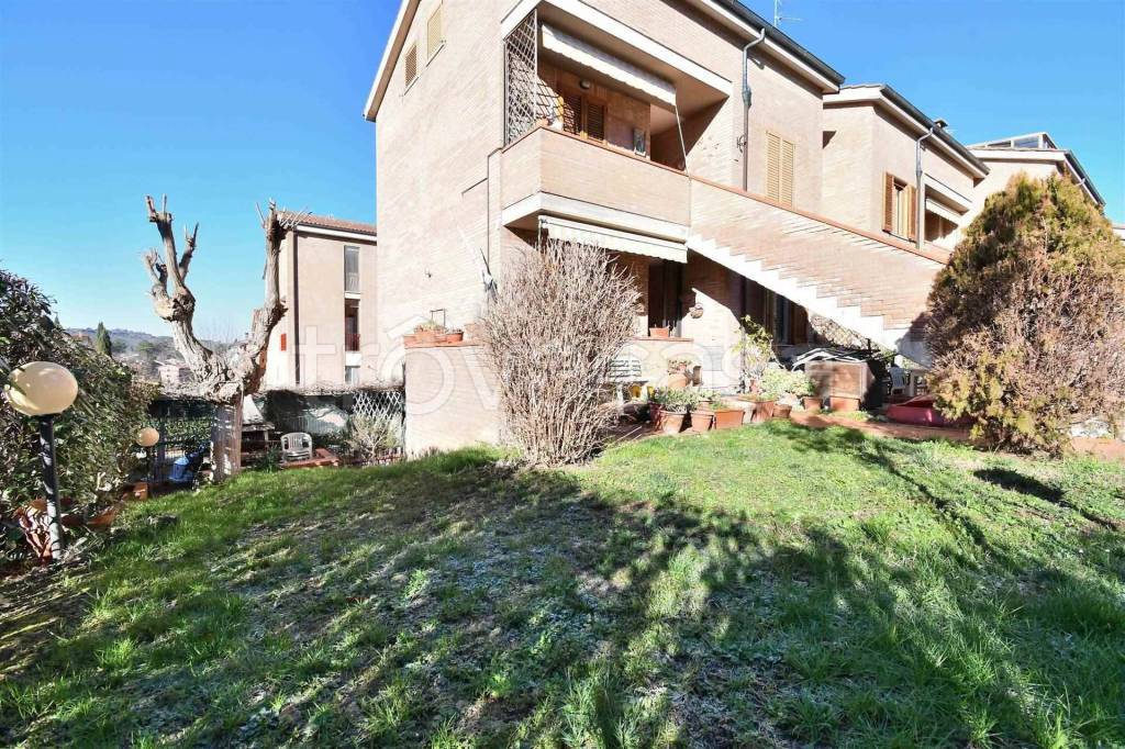 Villa a Schiera in in vendita da privato a Castelnuovo Berardenga via Vittorio Alfieri