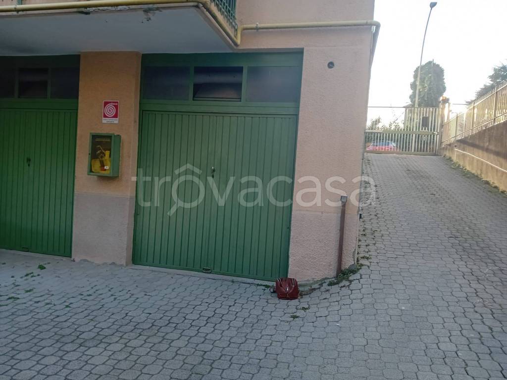 Garage in affitto a Biella via Pietro Pajetta, 3