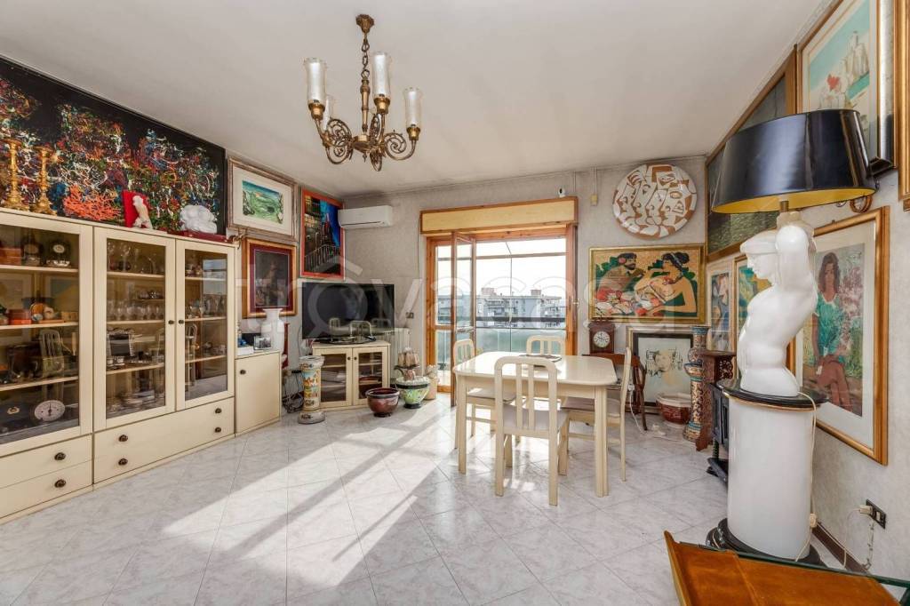Appartamento in in vendita da privato a Roma via Pescosolido, 112