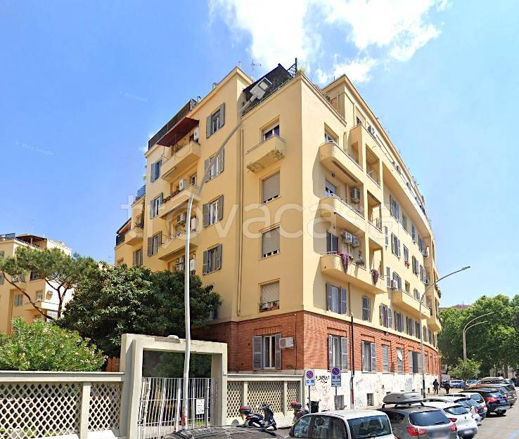 Appartamento in vendita a Roma via San Remo