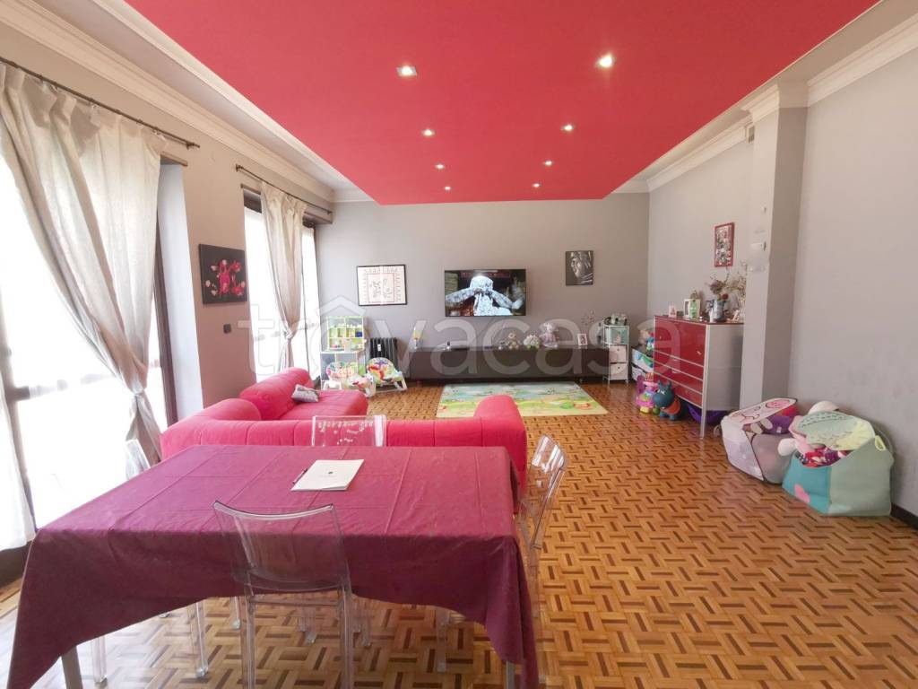 Appartamento in vendita a Torino via Principi d'Acaja, 61
