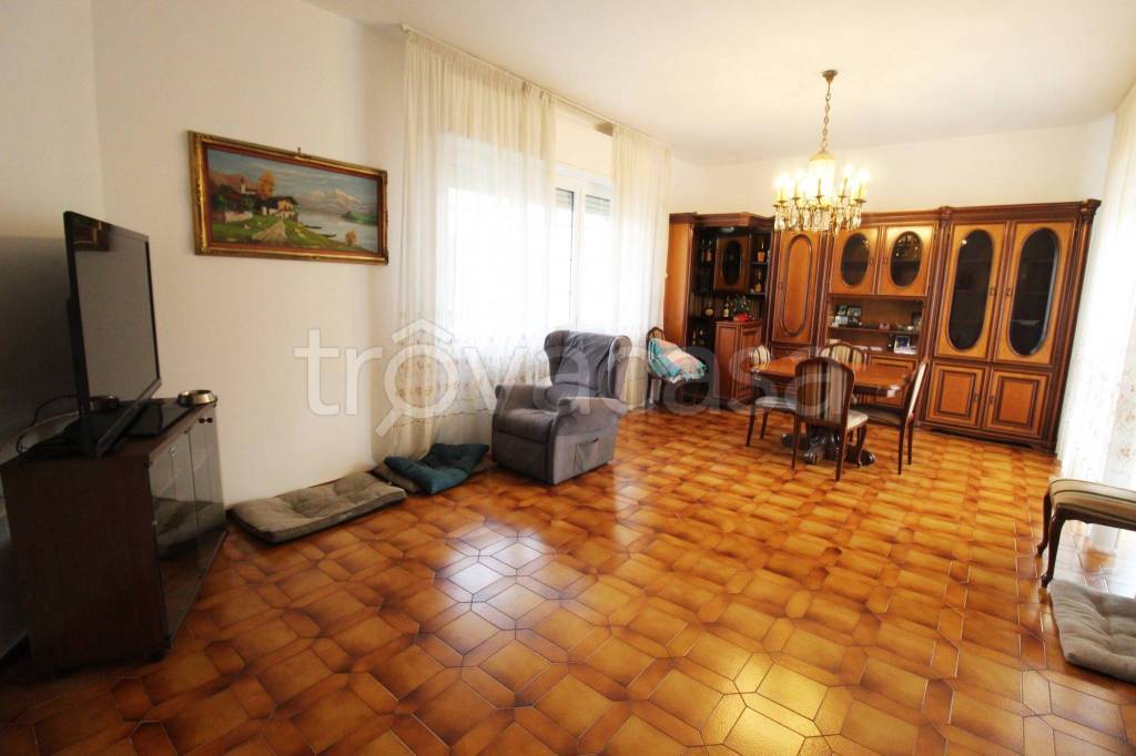 Villa in vendita a Olgiate Olona via Roma, 9
