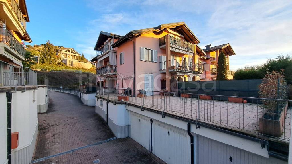Appartamento in vendita a Castronno via Camillo Benso di Cavour, 66