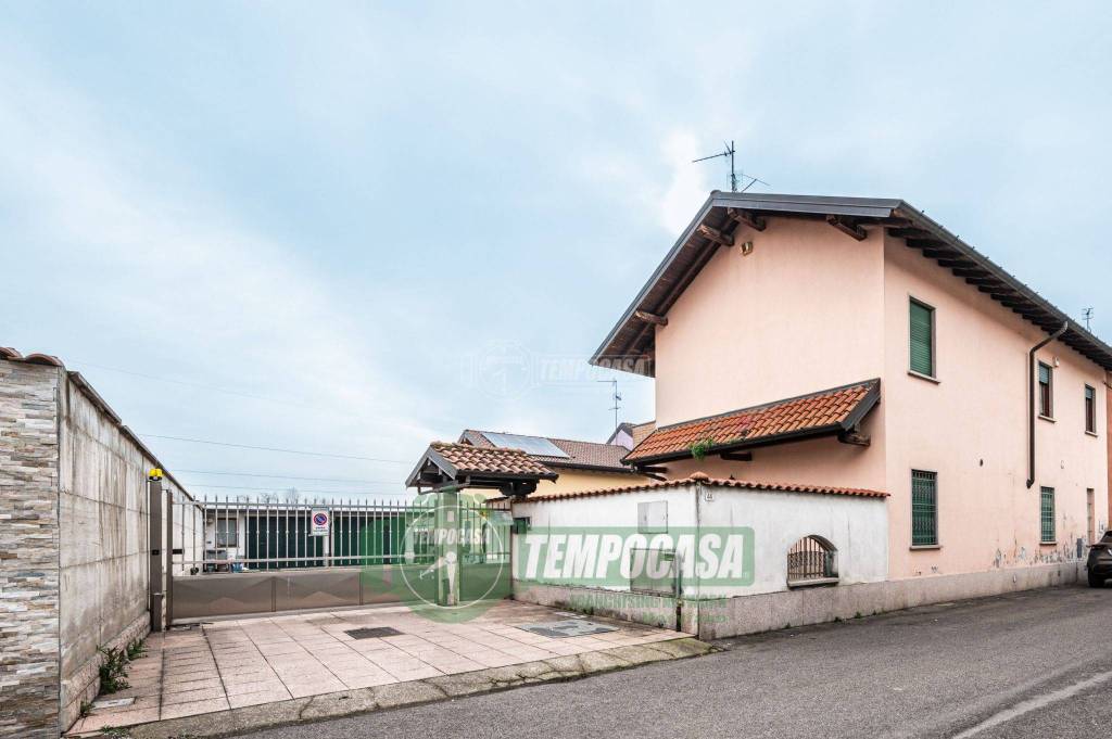 Appartamento in vendita a Nerviano via Gorizia 44