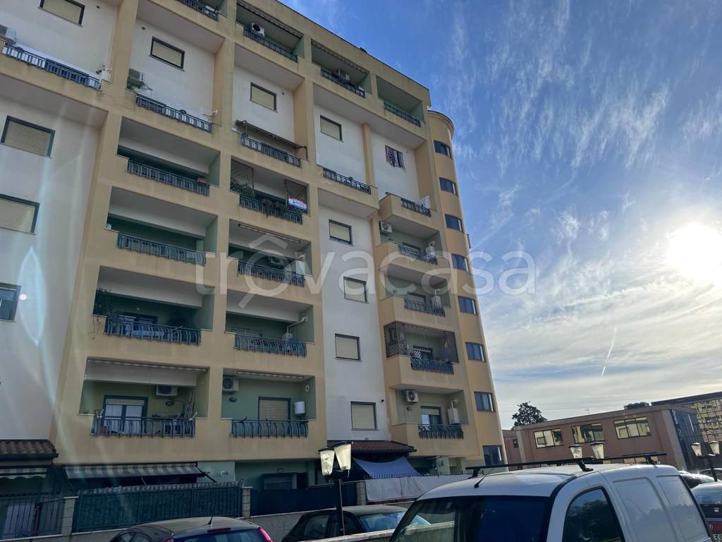 Appartamento in vendita a Pomezia via Carlo Poma, 5/a