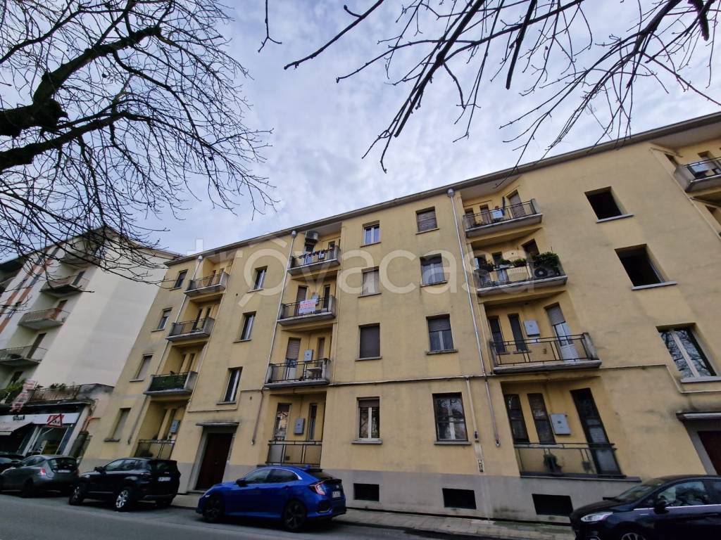 Appartamento in vendita a Vercelli corso Italia, 37