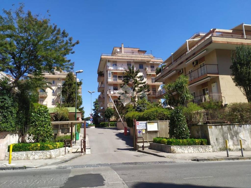 Appartamento in vendita a Napoli via Emilio Scaglione, 20