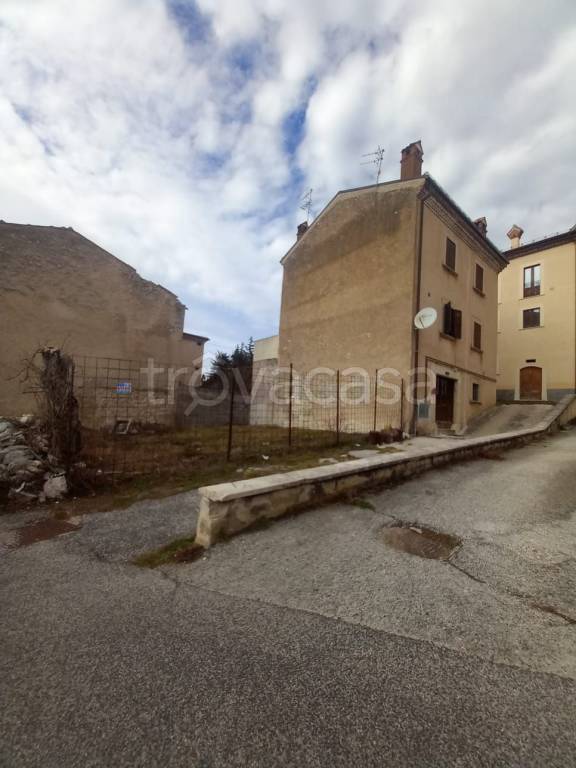Terreno Residenziale in vendita a Rocca di Mezzo via Candido Giuliani, 15