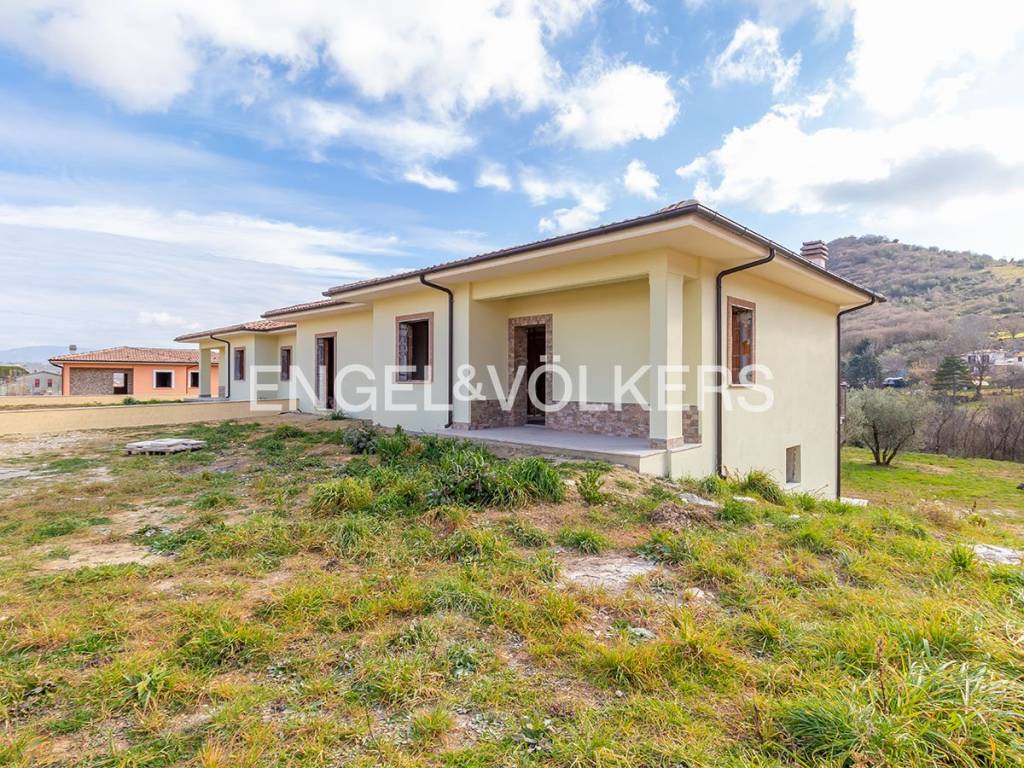 Villa in vendita a Scandriglia via Salaria