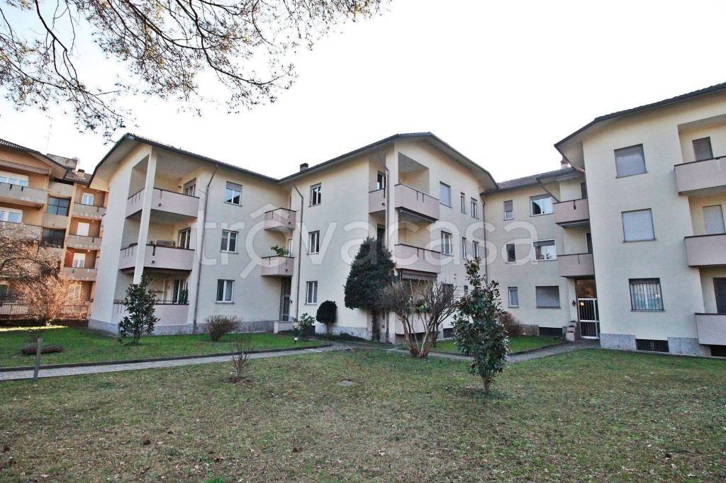 Appartamento in vendita a Macherio via Gaetano Donizetti, 2