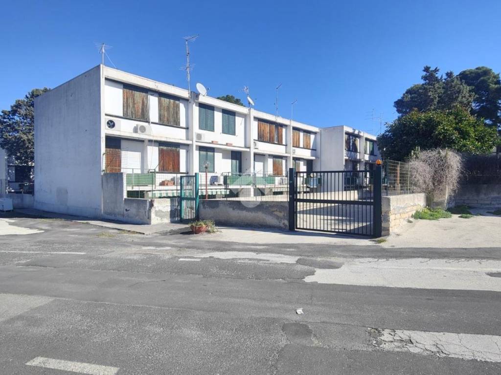 Appartamento in vendita ad Augusta contrada Costa Saracena, 220