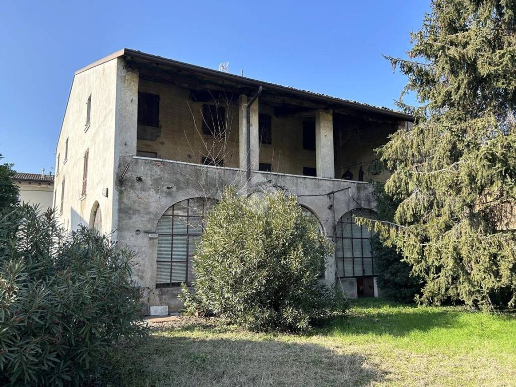 Casa Indipendente in vendita a Carpenedolo via Lametta