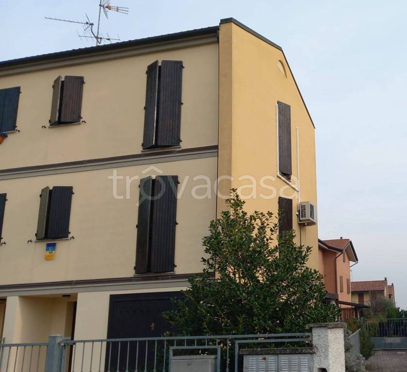 Villa a Schiera in in vendita da privato a Poggio Renatico via Pietro Nenni, 60