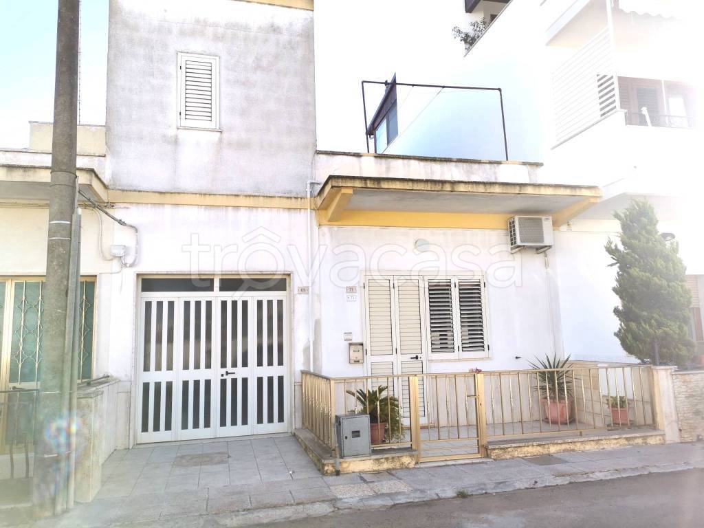 Casa Indipendente in vendita a Ugento via Firenze, 69