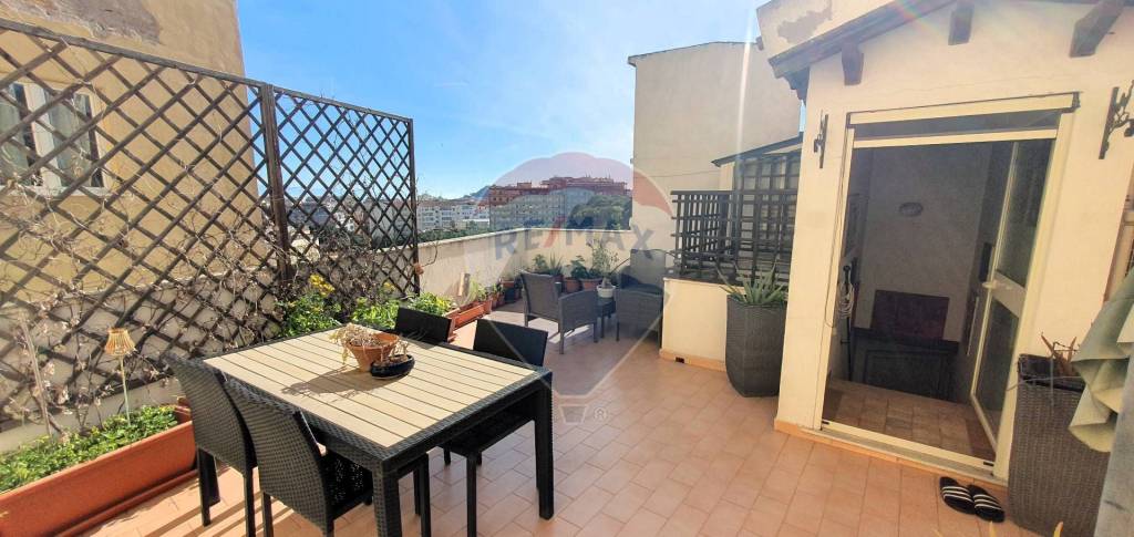 Appartamento in vendita a Cagliari via San Giovanni, 401