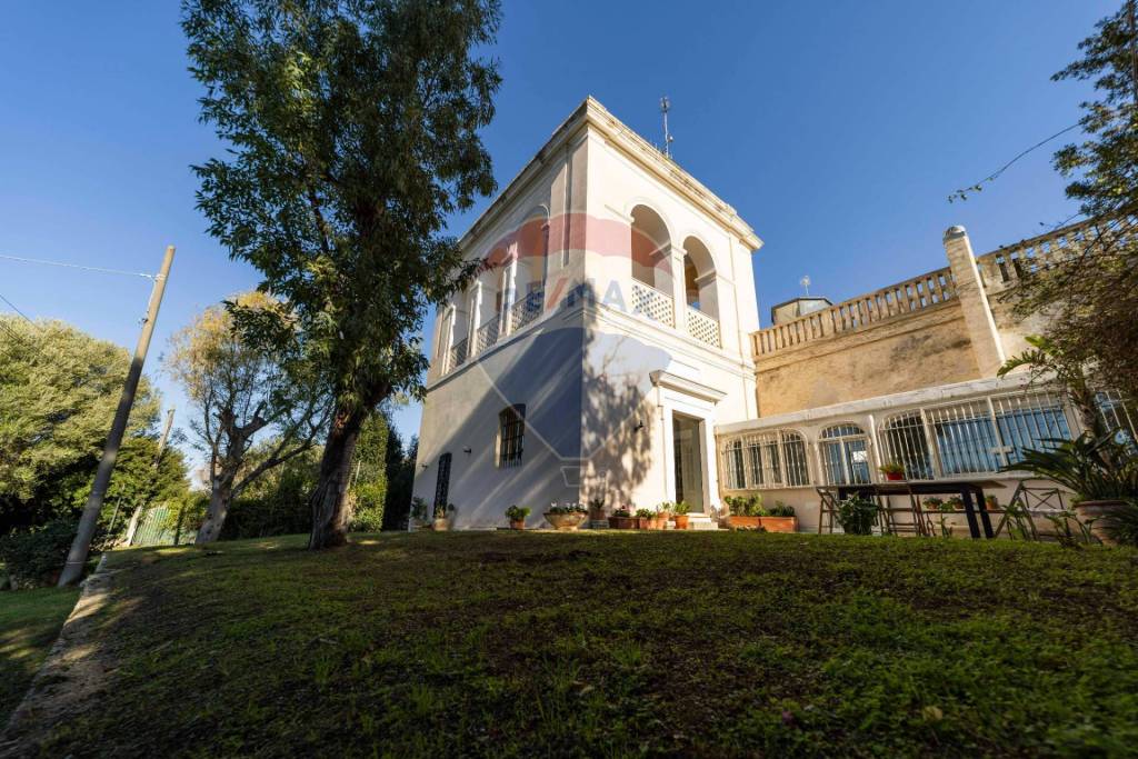 Villa in vendita a Noicattaro via Dei Gladioli, 16