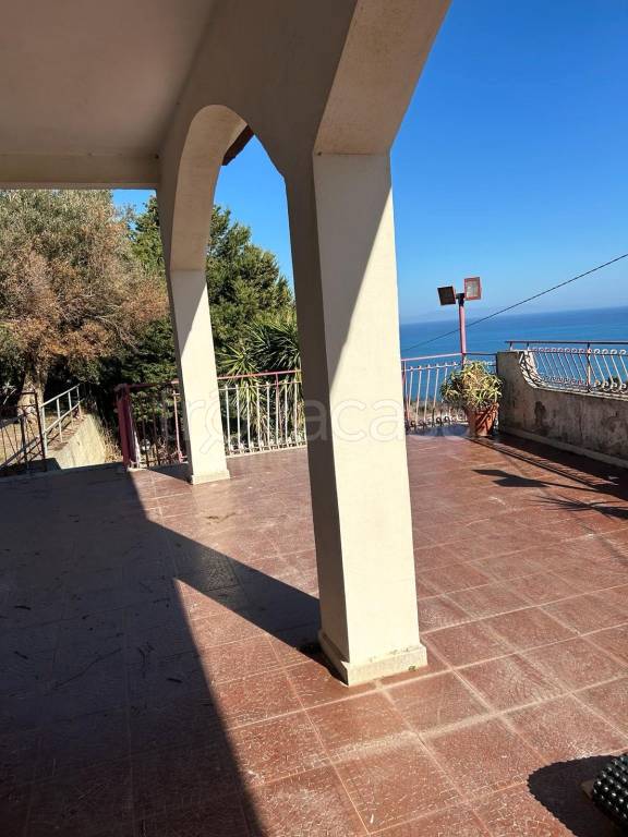 Villa Bifamiliare in in affitto da privato a Messina via Zambeccari, 10