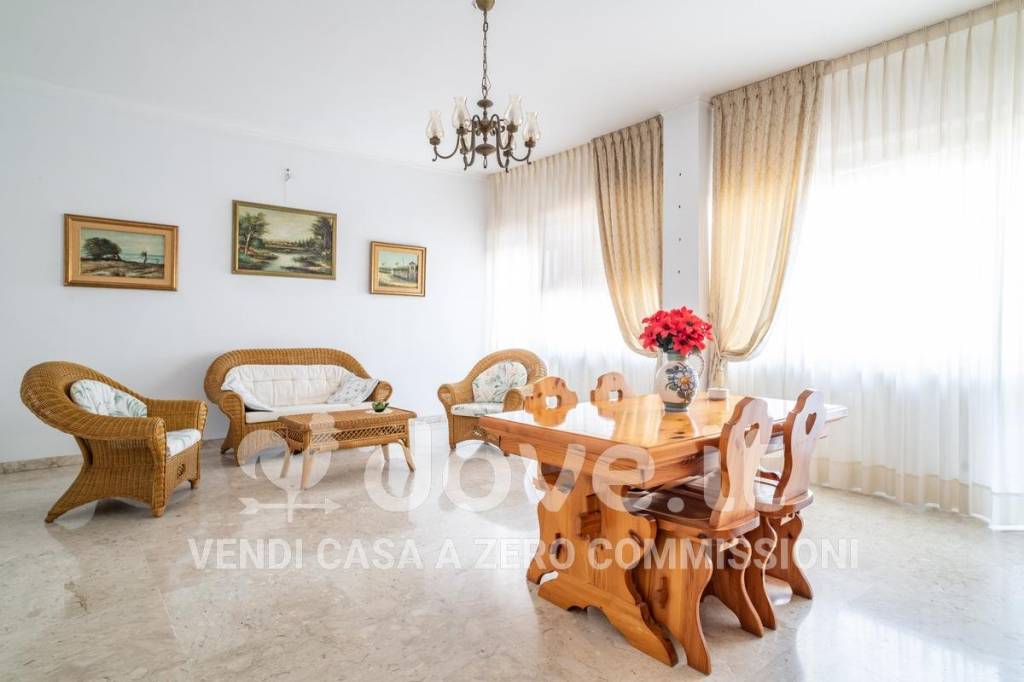 Appartamento in vendita a Taranto via Principe Amedeo, 22