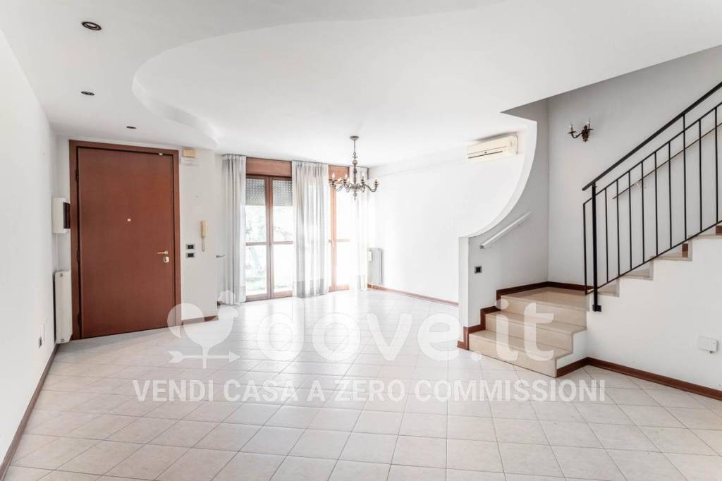 Villa a Schiera in vendita a Padova via Giuseppe Gola, 14