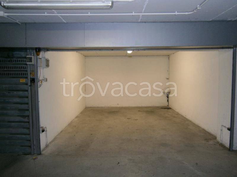 Garage in vendita a Roma via Michele Carcani, 32