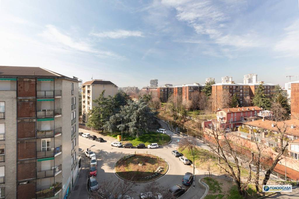 Appartamento in vendita a Milano viale delle Rimembranze di Greco, 10