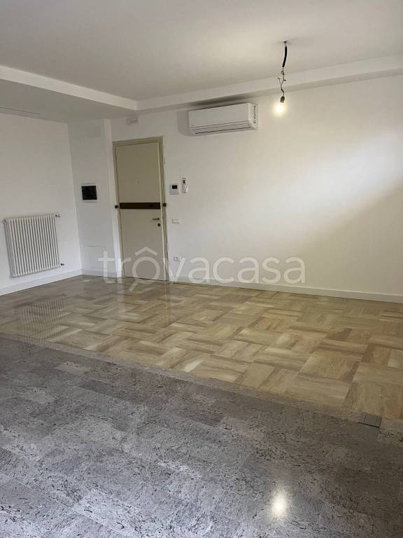 Appartamento in in vendita da privato a Rovigo via Giordano Bruno, 1