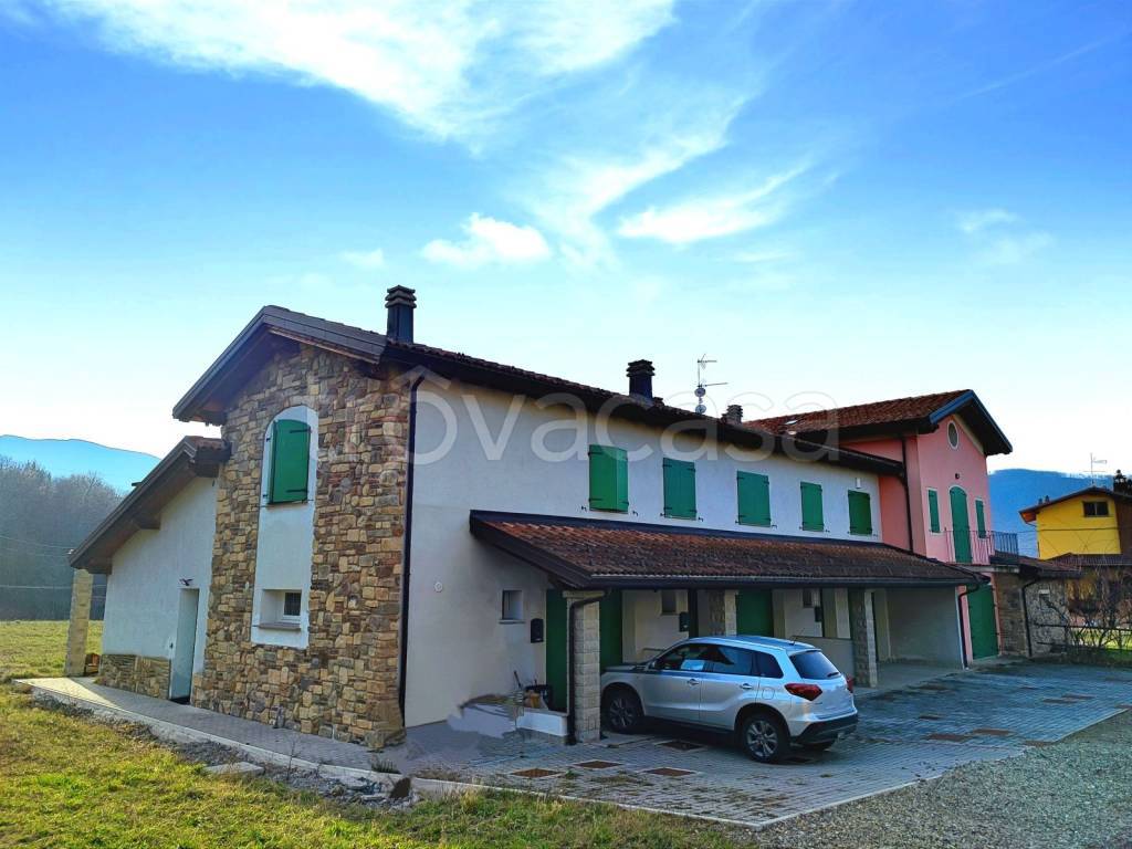 Villa a Schiera in vendita a Sestola via per Vesale, 65