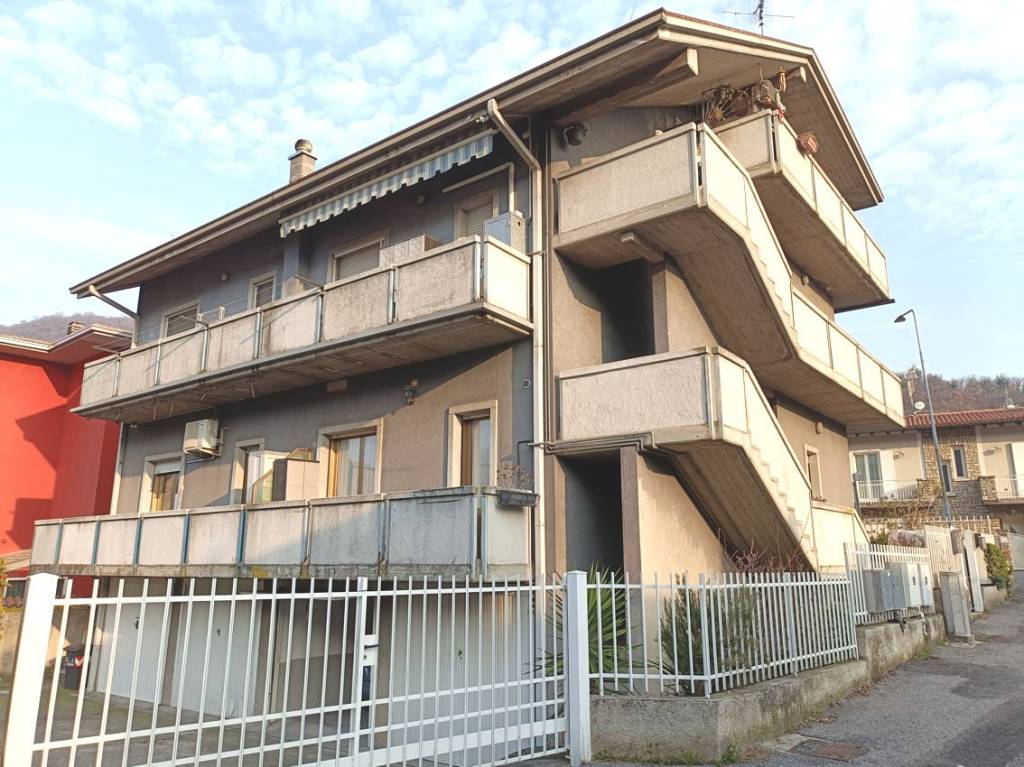 Appartamento in vendita a Roè Volciano via Guglielmo Marconi