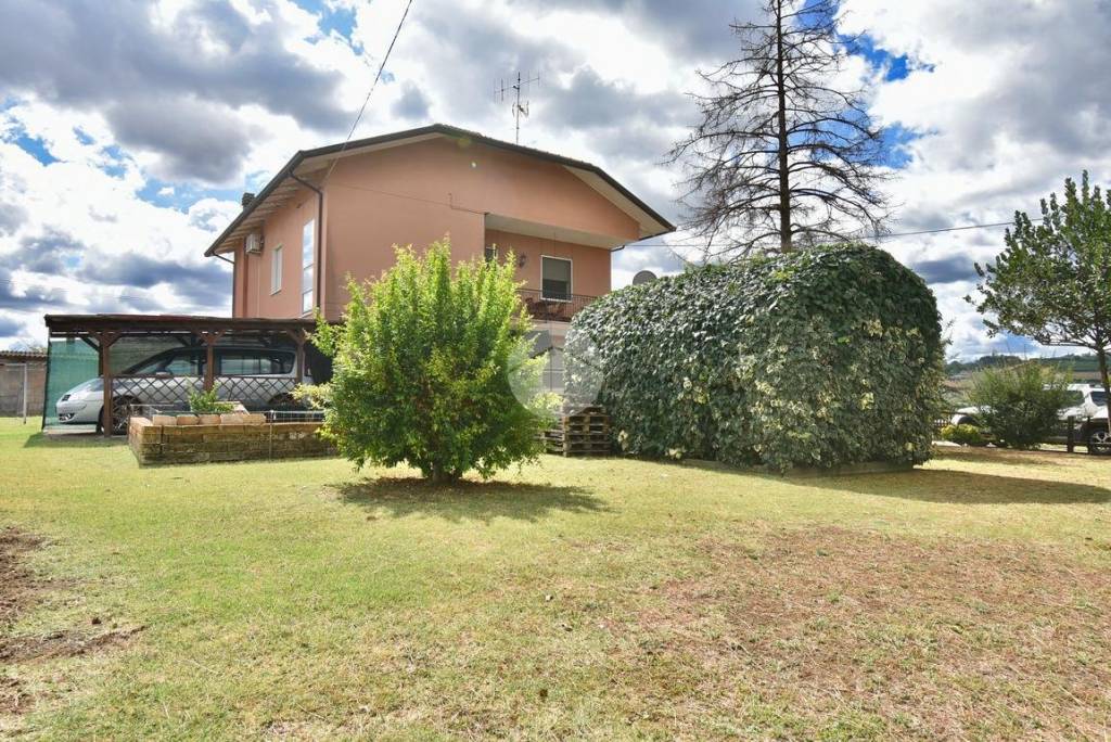 Casa Indipendente in vendita a Santarcangelo di Romagna via Fabbrerie