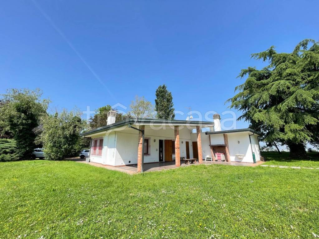 Villa in vendita a Vigarano Mainarda via Cento, 426