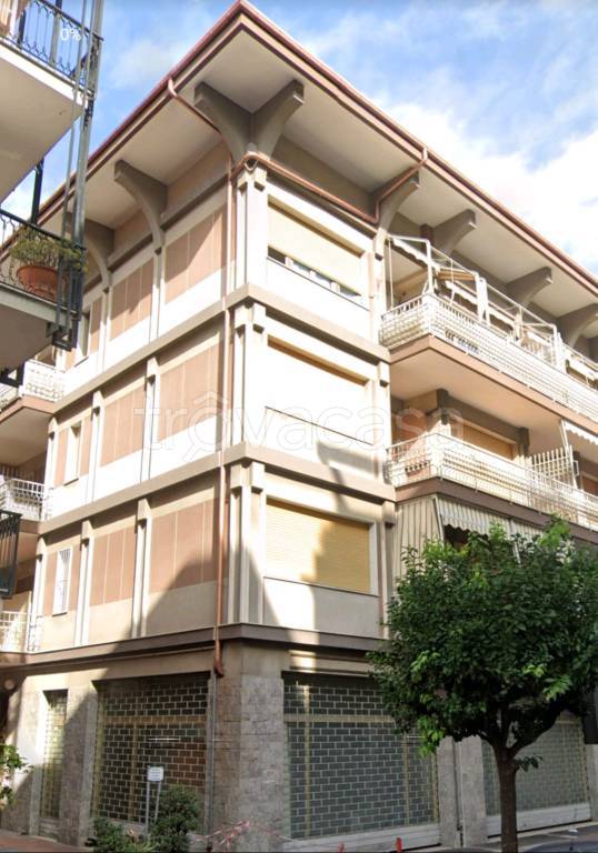 Appartamento in in vendita da privato ad Alassio via Louis Pasteur, 4