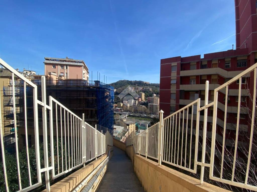 Appartamento in vendita a Genova via Antonio Burlando