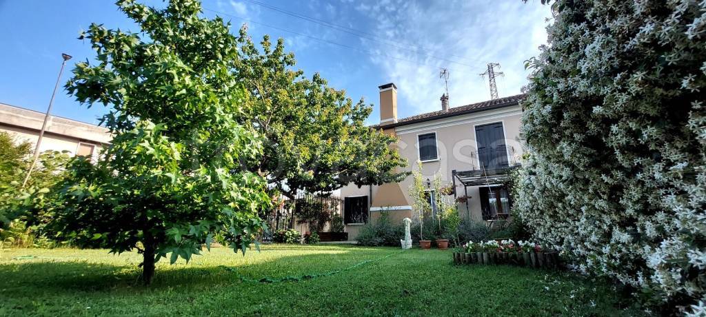Villa a Schiera in in vendita da privato a San Bellino via Zanella, 133