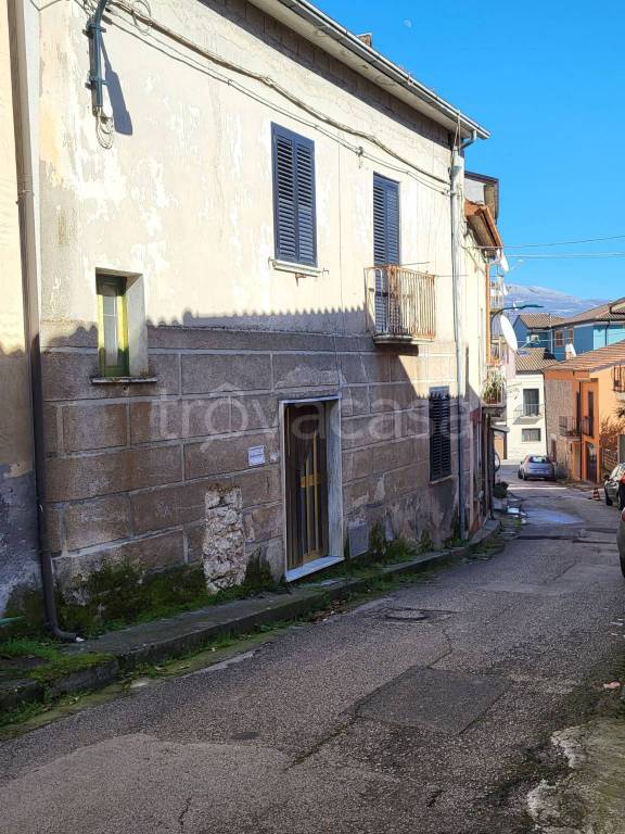 Casa Indipendente in in vendita da privato a San Pietro al Tanagro corso Torre