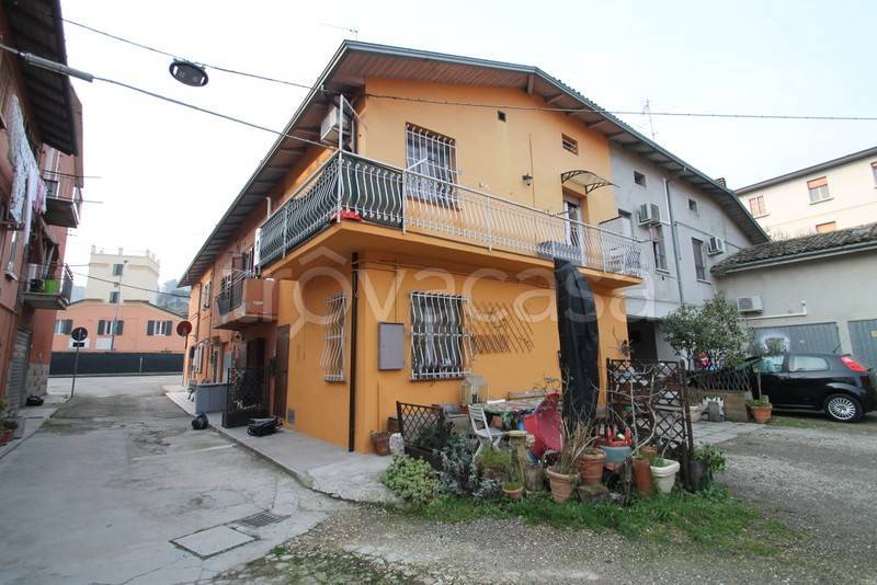Casa Indipendente in vendita a Valsamoggia via Provinciale