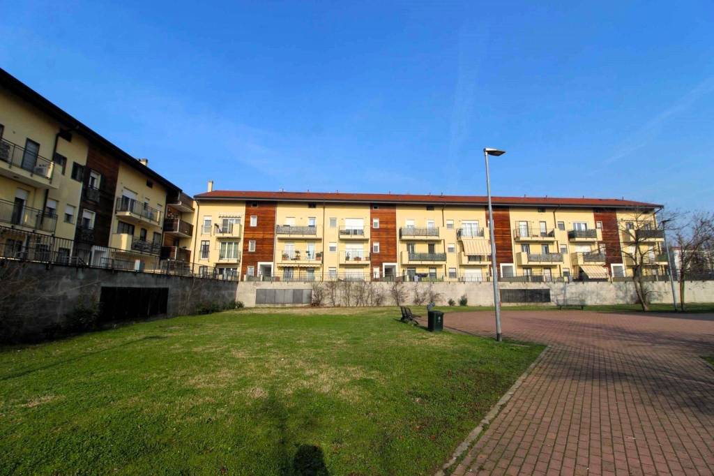 Appartamento in vendita a Trezzano sul Naviglio via Romeo Salvini, 15