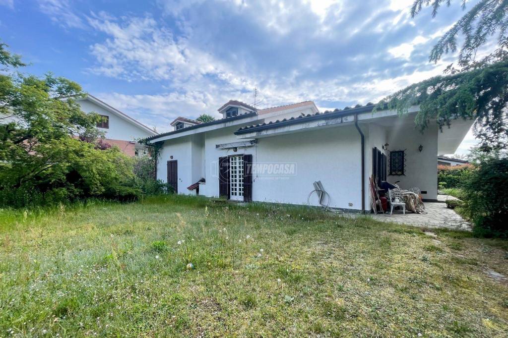 Villa in vendita a Sangano via Manzoni 4