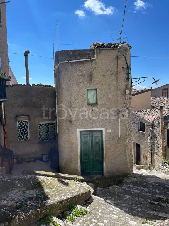 Casa Indipendente in in vendita da privato a Prizzi via La Porta, 1