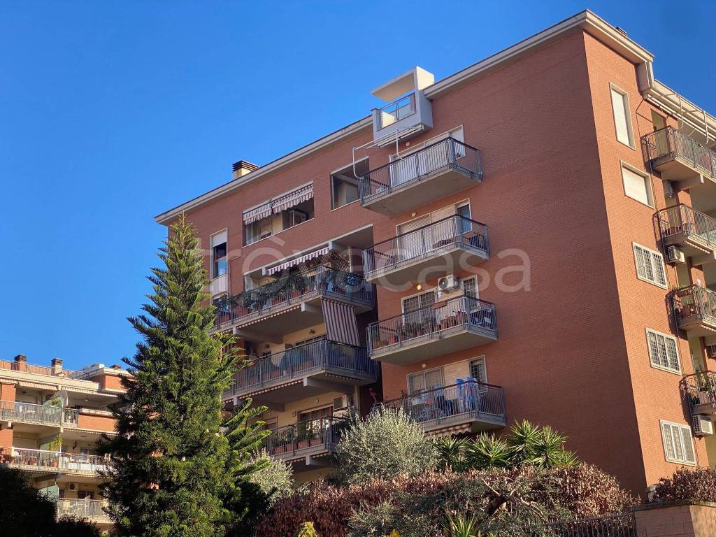 Appartamento in in vendita da privato a Roma via Edoardo Amaldi, 199
