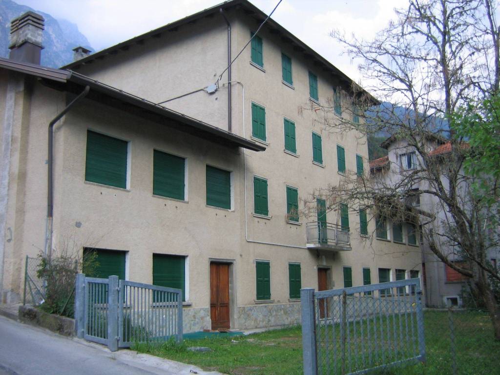 Intero Stabile in in vendita da privato a Vigo di Cadore frazione Piniè, 10
