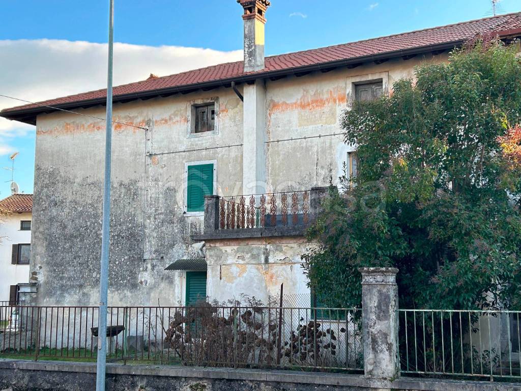 Casale in vendita a Fiumicello Villa Vicentina via Pietro Blaserna, 28