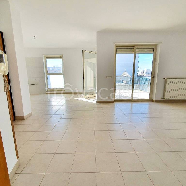 Appartamento in in vendita da privato a Triggiano via Roma, 1M