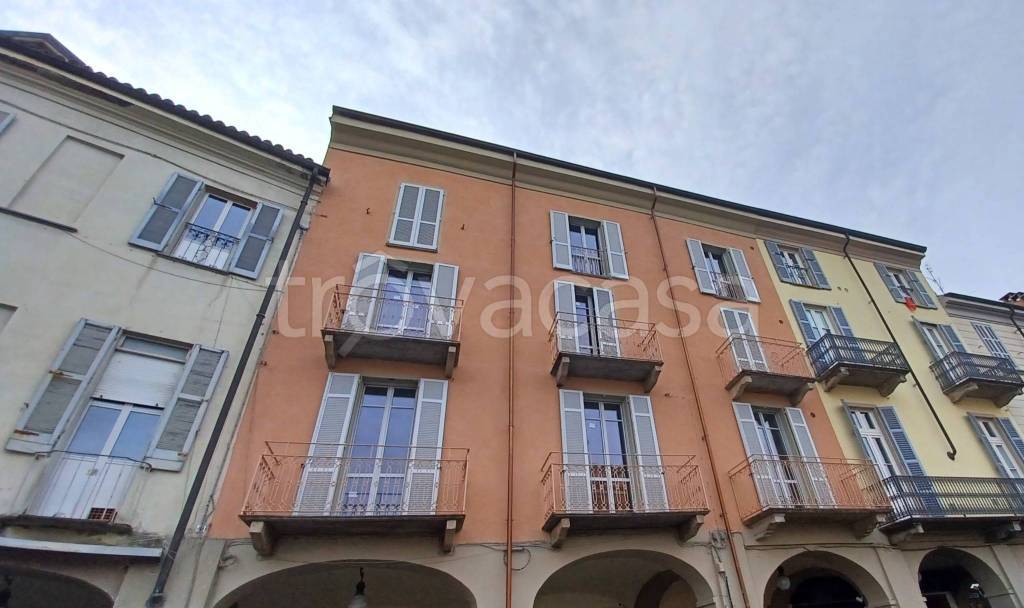 Appartamento in vendita a Voghera piazza Duomo