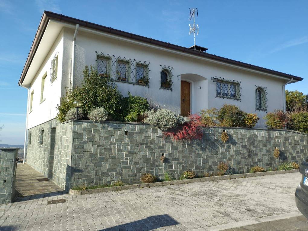 Villa in in vendita da privato a Buja via Collosomano, 61